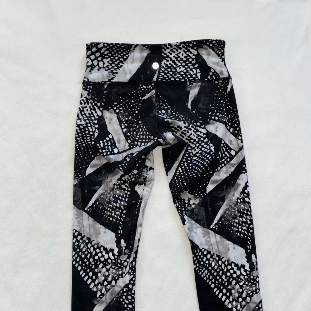 Lululemon Wunder Under Pant III *Full-On Luon, Size: 4 - Picture 5 of 8